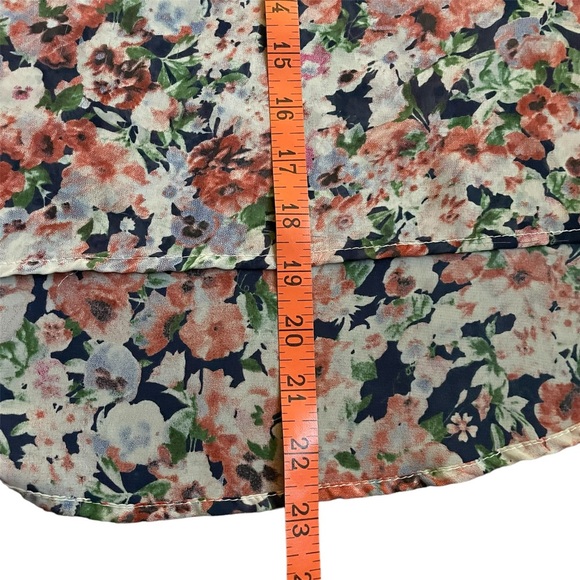 Bobeau Lightweight Floral Tank - M - Picture 5 of 6